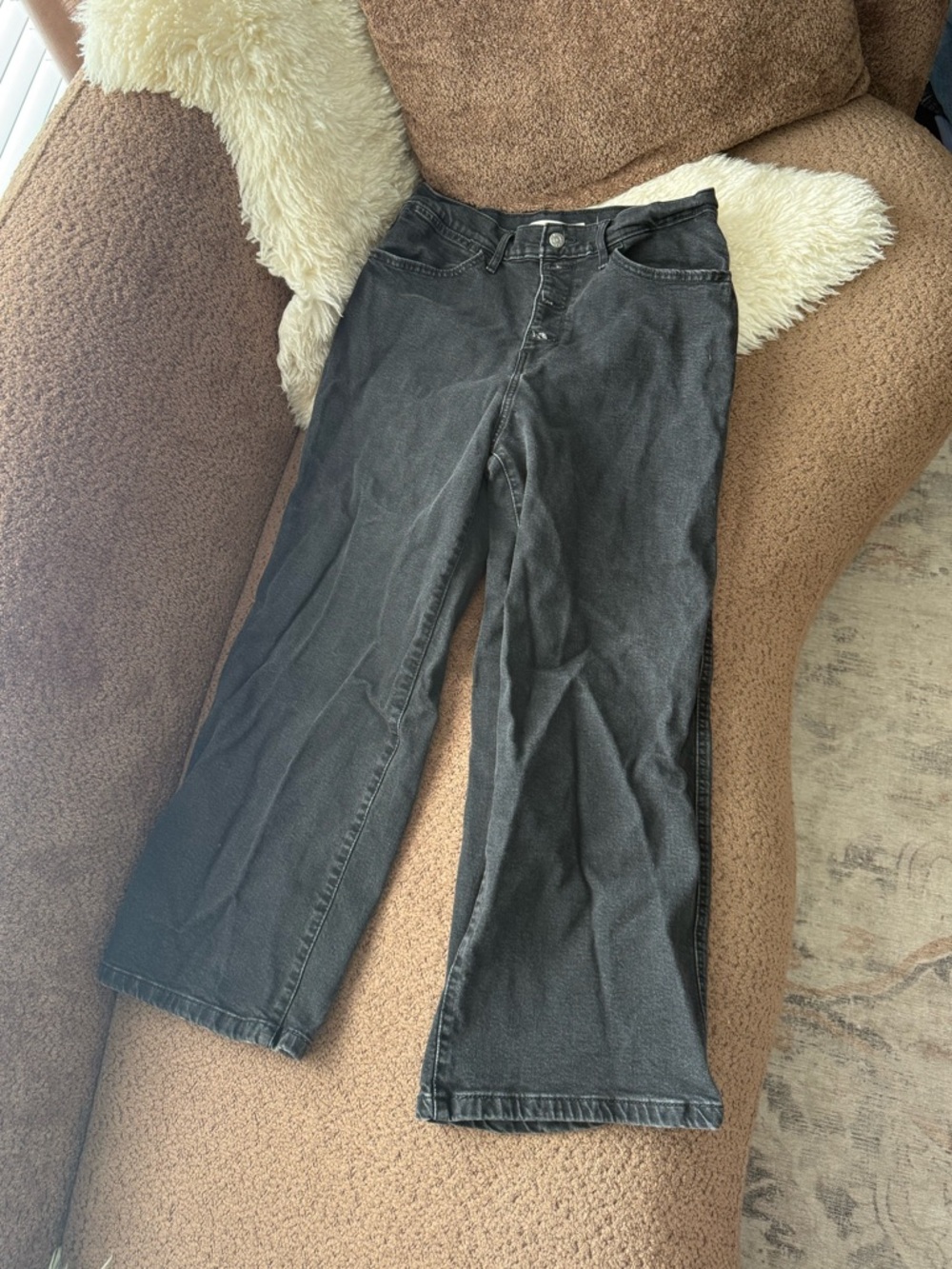 Levi’s Mile High Cropped Wide Leg Jeans in Black